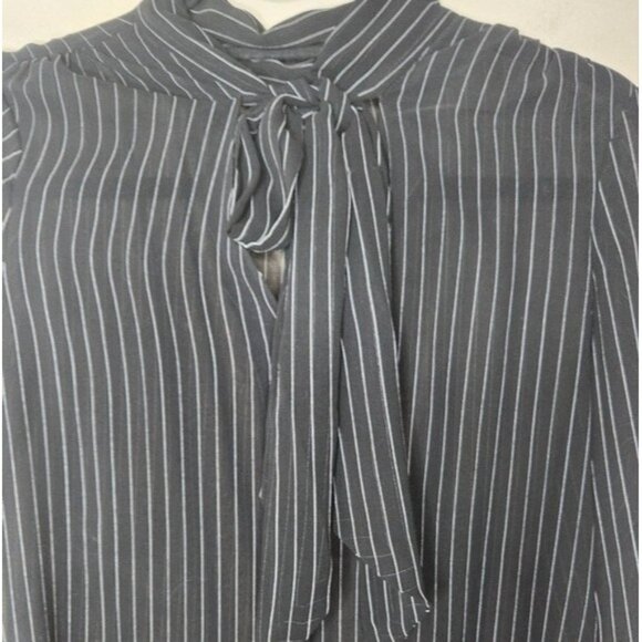WHBM long sleeve Stripe button down blouse size 0 - Picture 2 of 7